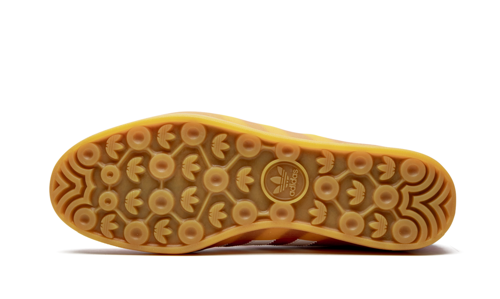 AD Gazelle Indoor Scarlet Cloud White