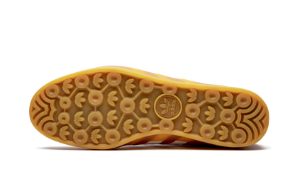 AD Gazelle Indoor Scarlet Cloud White