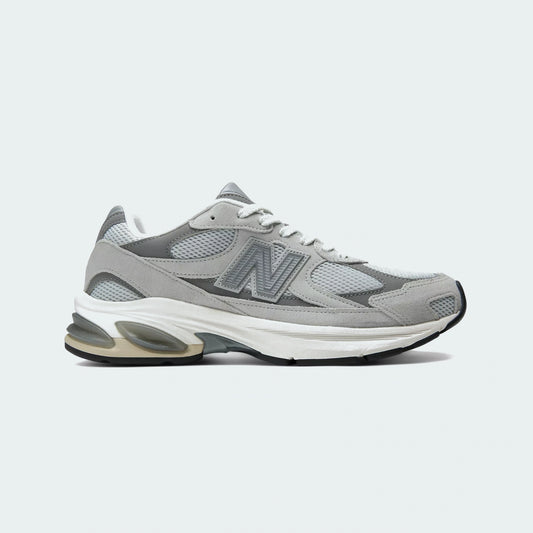 Light Grey / White