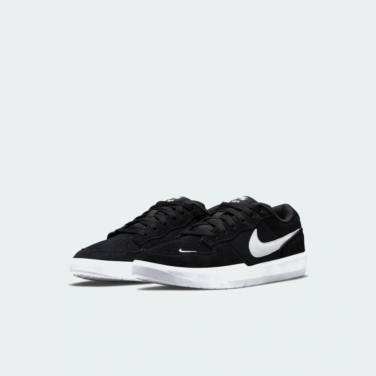 Black / White